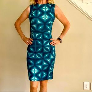 Calvin Klein Size 2 Blue Starburst Dress